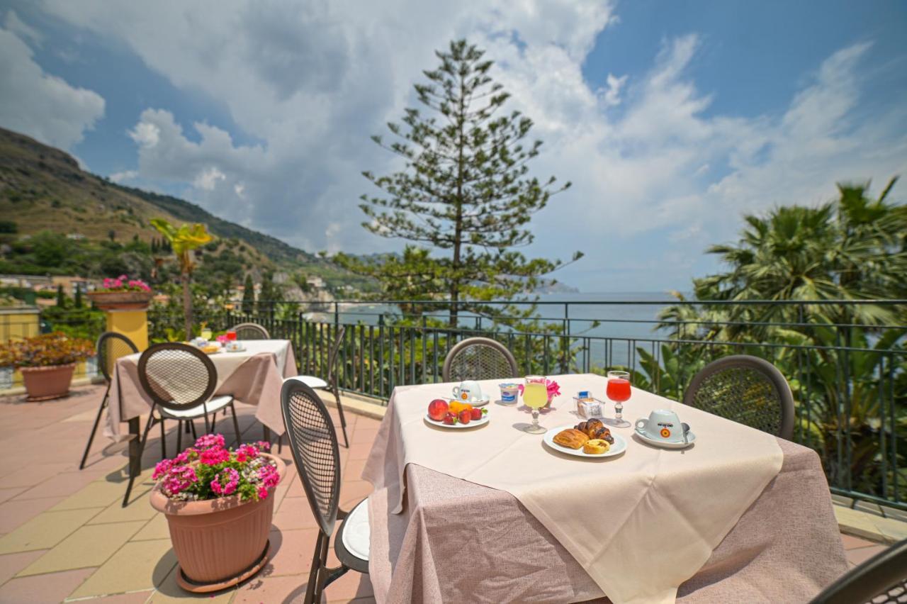 Hotel Baia Delle Sirene Taormina Bagian luar foto
