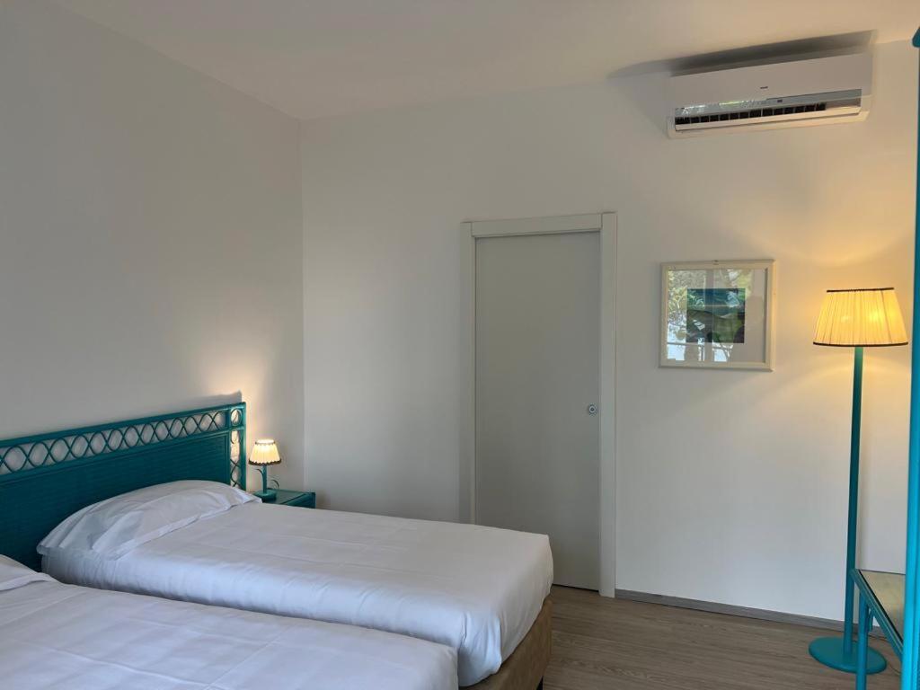 Hotel Baia Delle Sirene Taormina Bagian luar foto