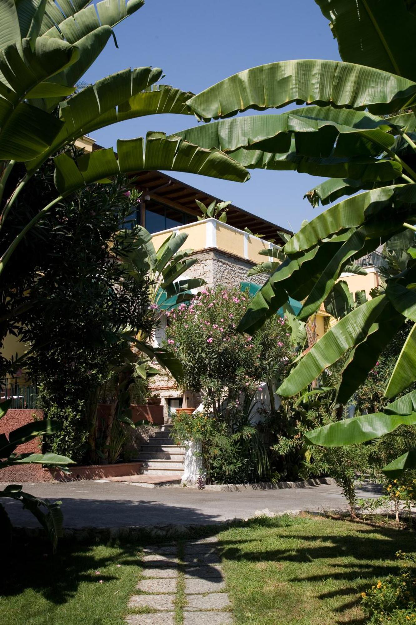Hotel Baia Delle Sirene Taormina Bagian luar foto