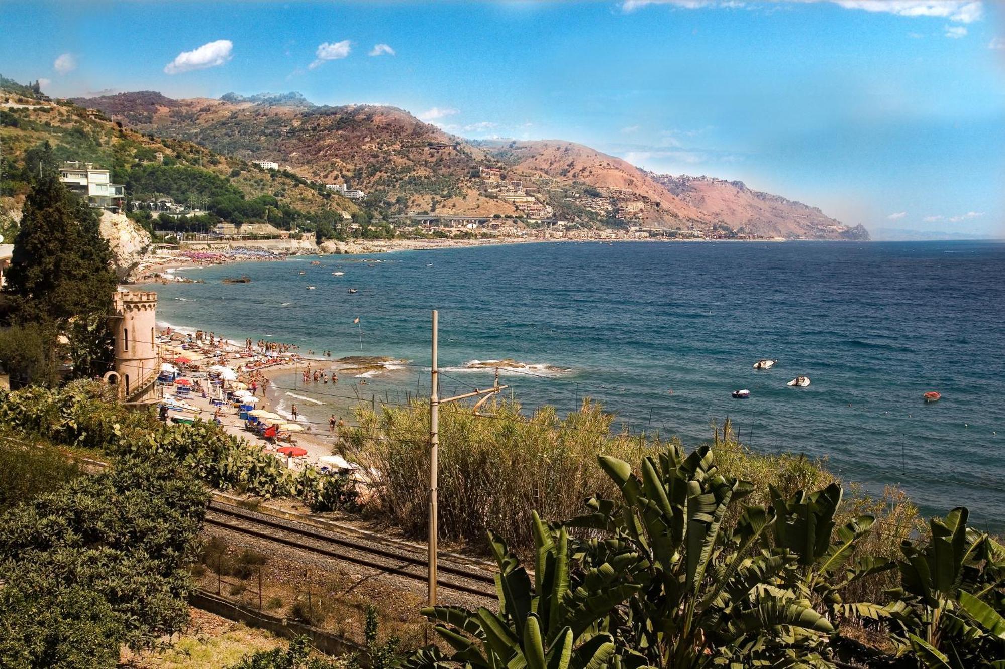 Hotel Baia Delle Sirene Taormina Bagian luar foto