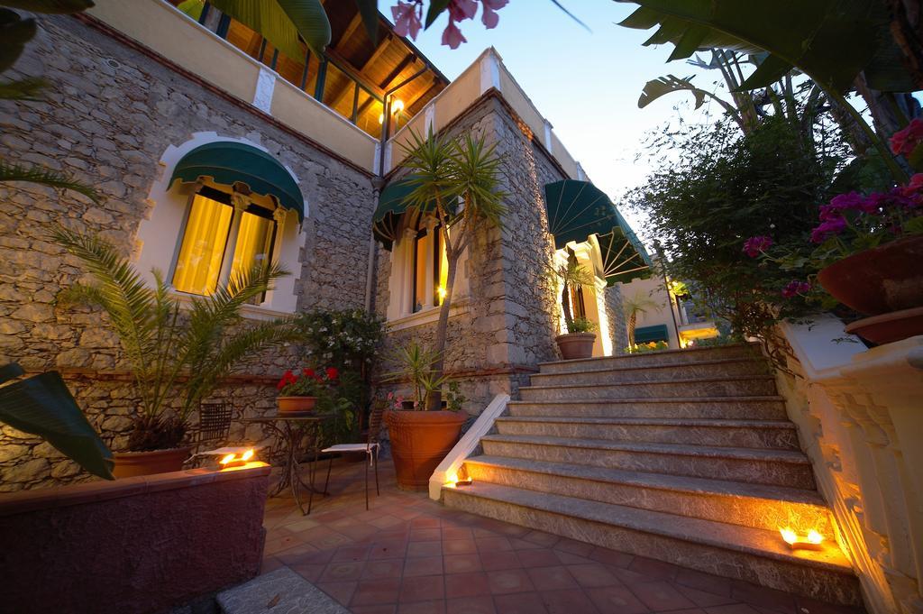 Hotel Baia Delle Sirene Taormina Bagian luar foto